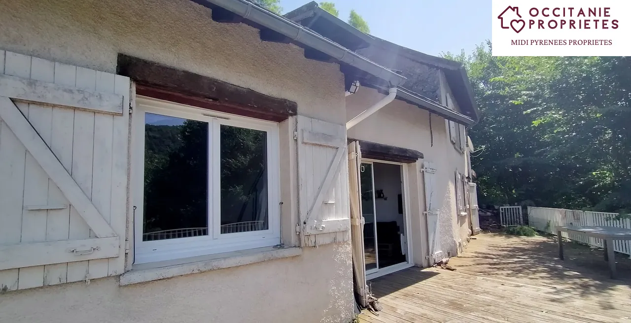 Maison de montagne de 120m² avec terrain à Massat, exposée sud 