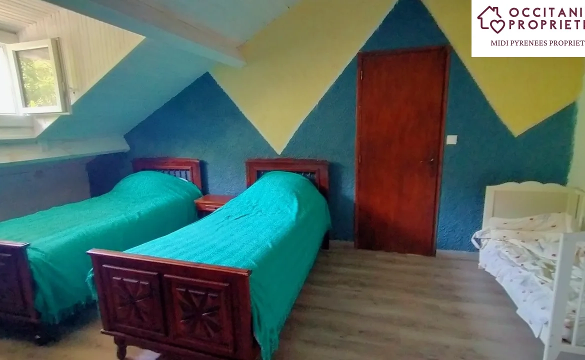 Maison de montagne de 120m² avec terrain à Massat, exposée sud 