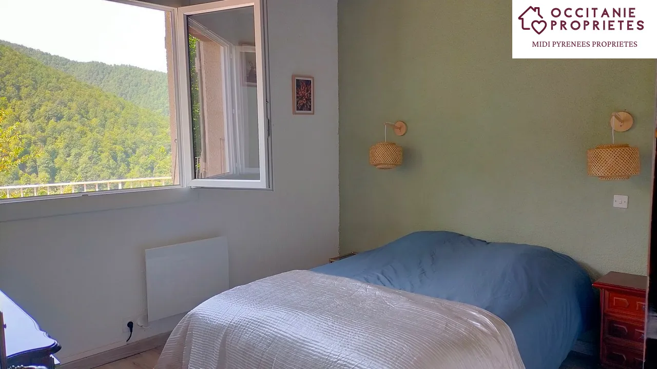 Maison de montagne de 120m² avec terrain à Massat, exposée sud 