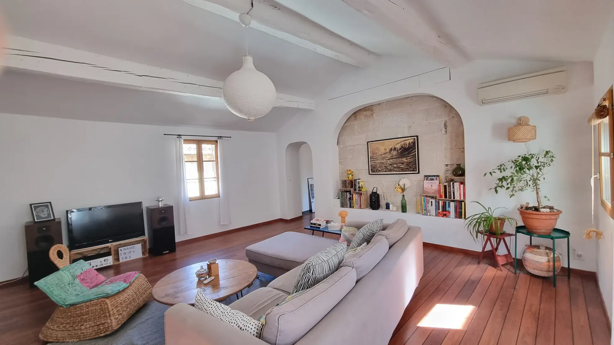 Appartement 4 pièces rénové à Sommieres - 113,49 m², proche centre-ville 