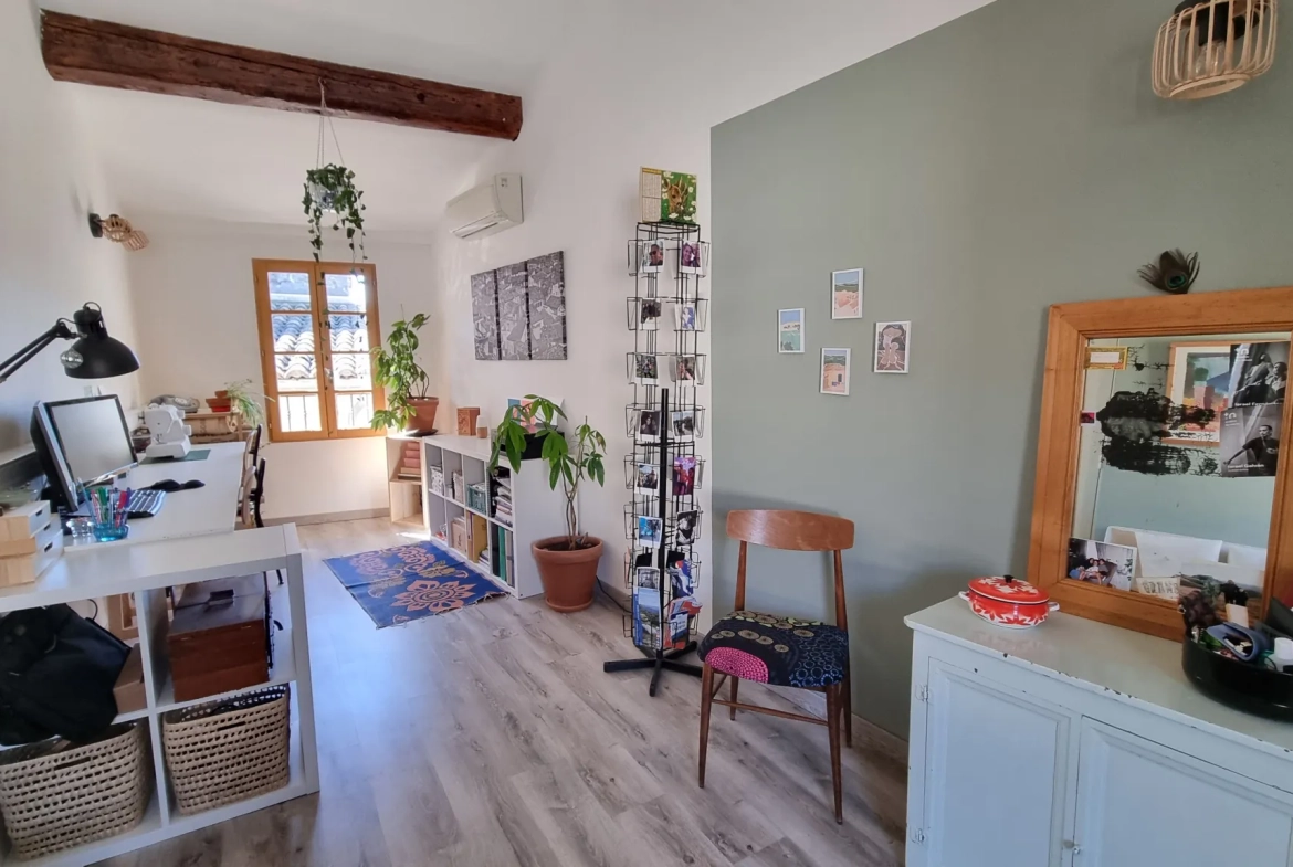 Appartement 4 pièces rénové à Sommieres - 113,49 m², proche centre-ville 