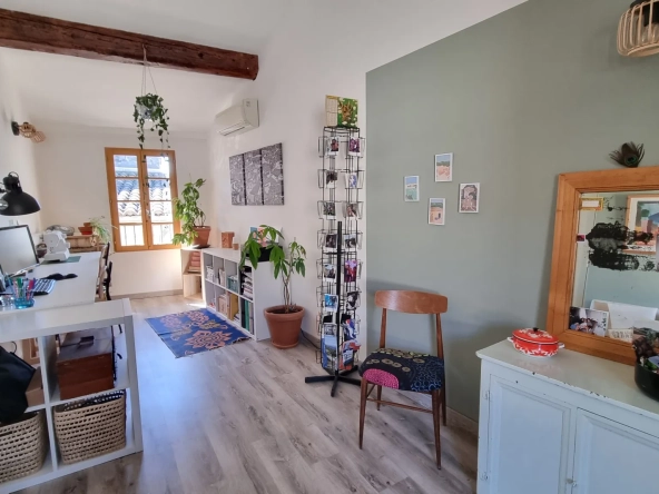 Appartement 4 pièces rénové à Sommieres - 113,49 m², proche centre-ville 