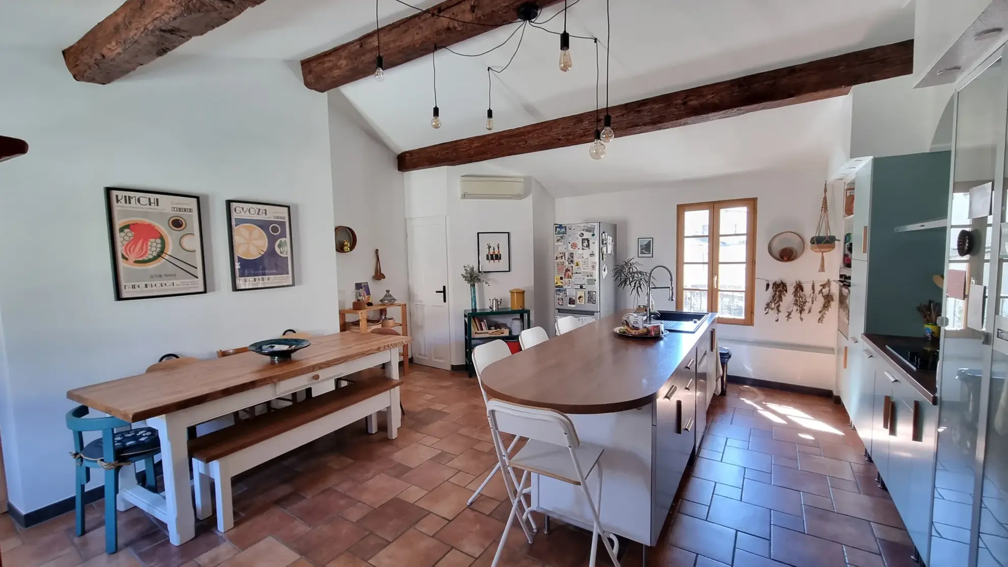 Appartement 4 pièces rénové à Sommieres - 113,49 m², proche centre-ville 