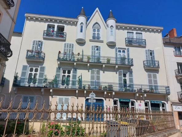 Appartement lumineux de 93,22 m² à Vichy avec balcon et ascenseur