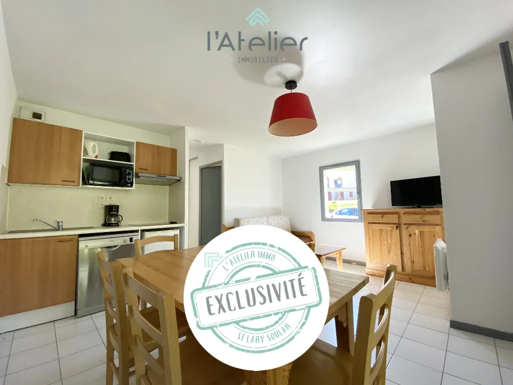 Appartement T2 cabine avec terrasse et piscine à Arreau - Vue montagne 