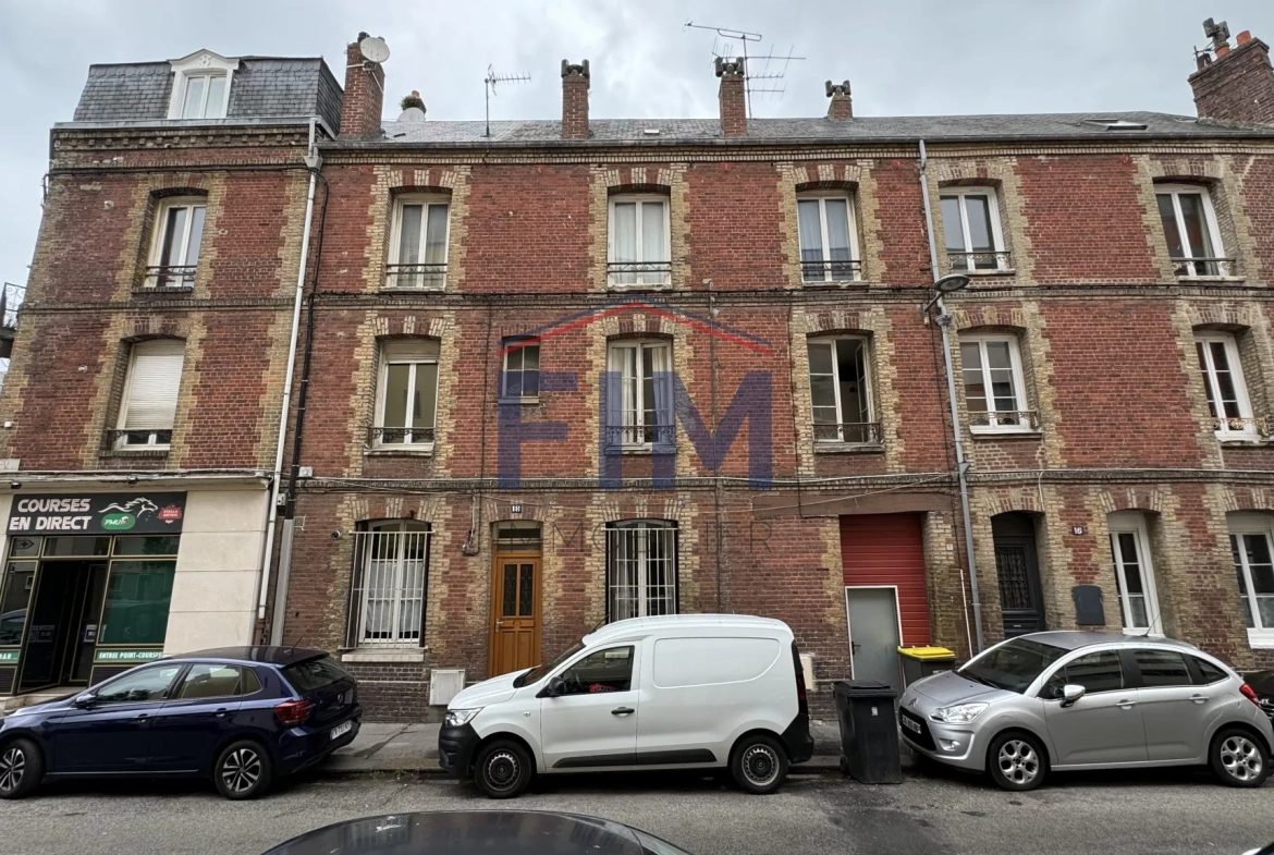 Bureaux à vendre au centre de Dieppe, opportunité d’investissement ou professionnel 