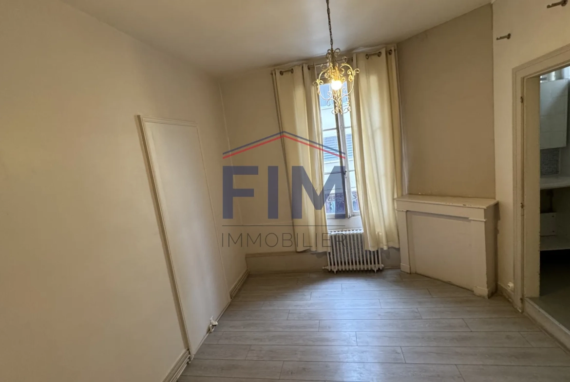 Bureaux à vendre au centre de Dieppe, opportunité d’investissement ou professionnel 