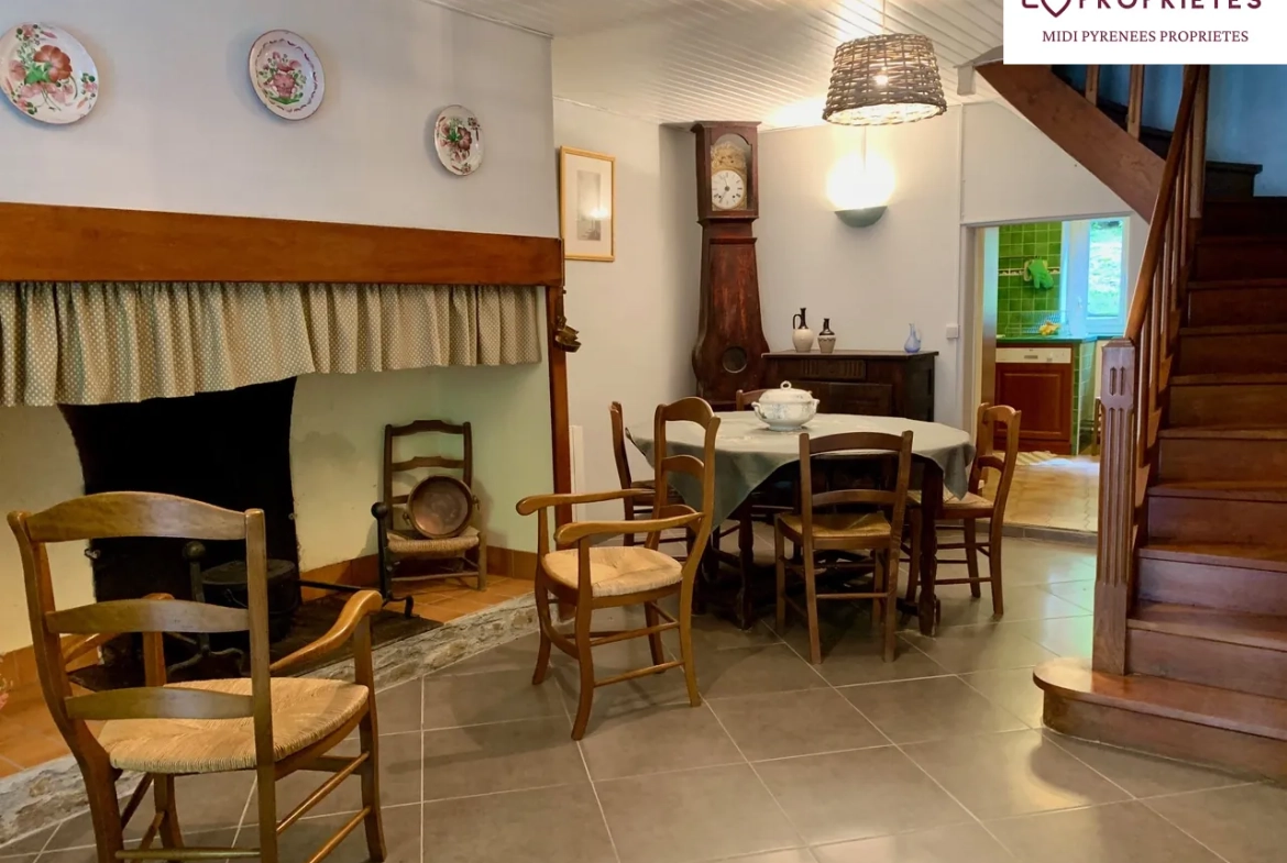 Magnifique maison de village rénovée avec 3 chambres et jardin à Le Port 