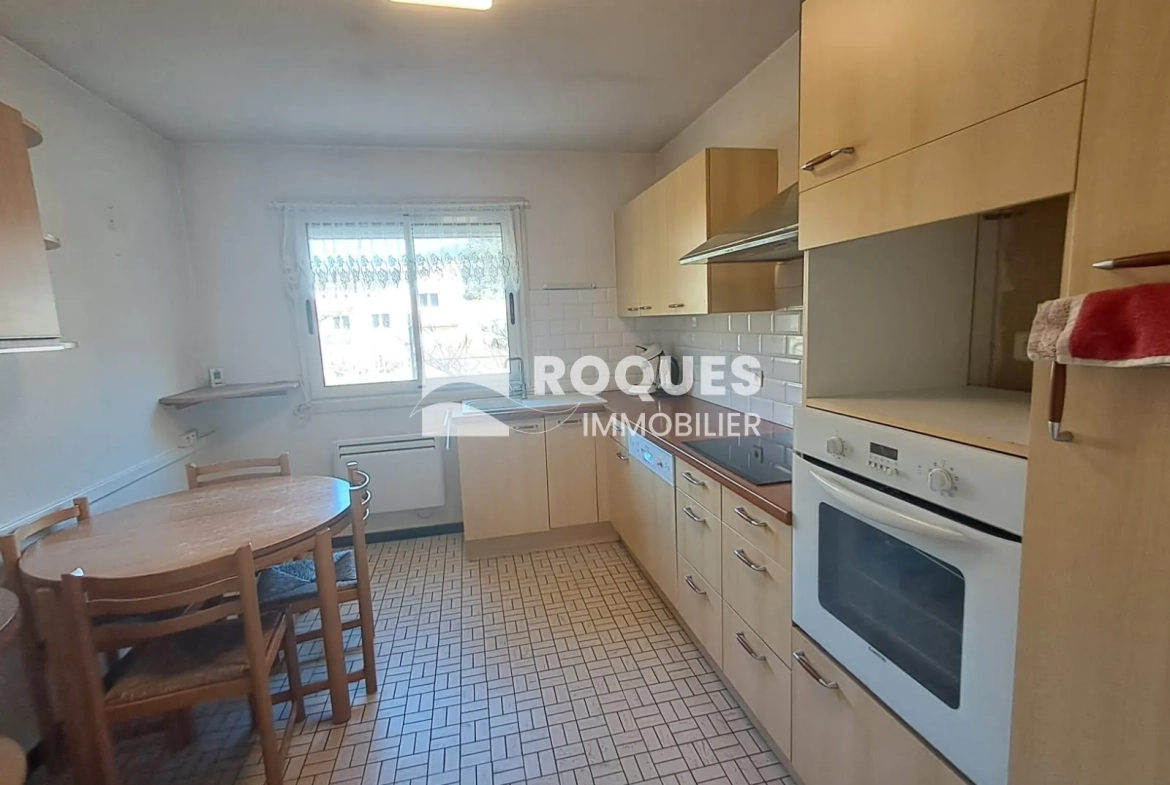 Maison familiale à Millau avec jardin, garage et atelier - Idéal pour famille 