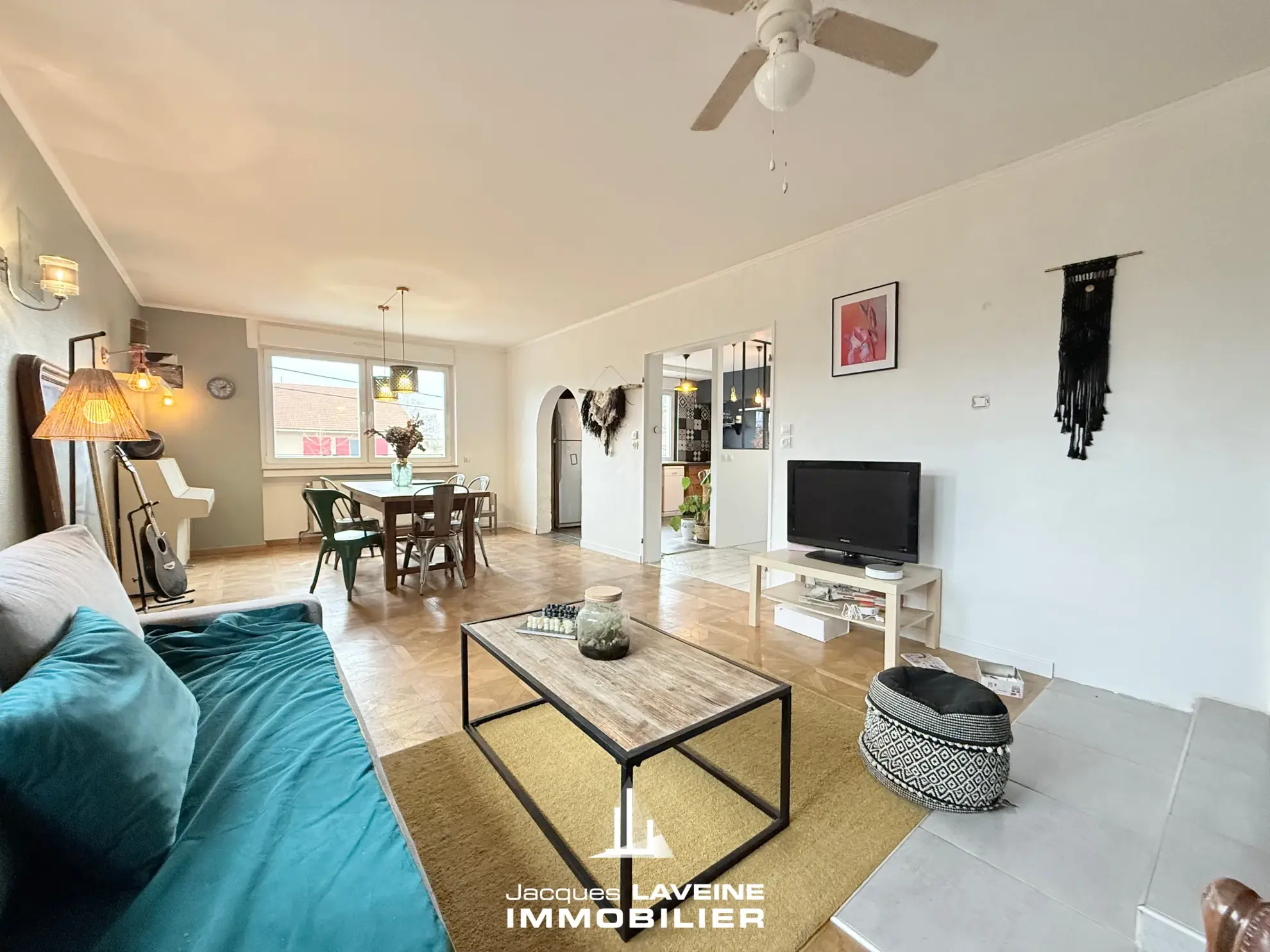 Belle maison 7 pièces de 134m² à Noisseville proche de Metz avec terrasse et garages 