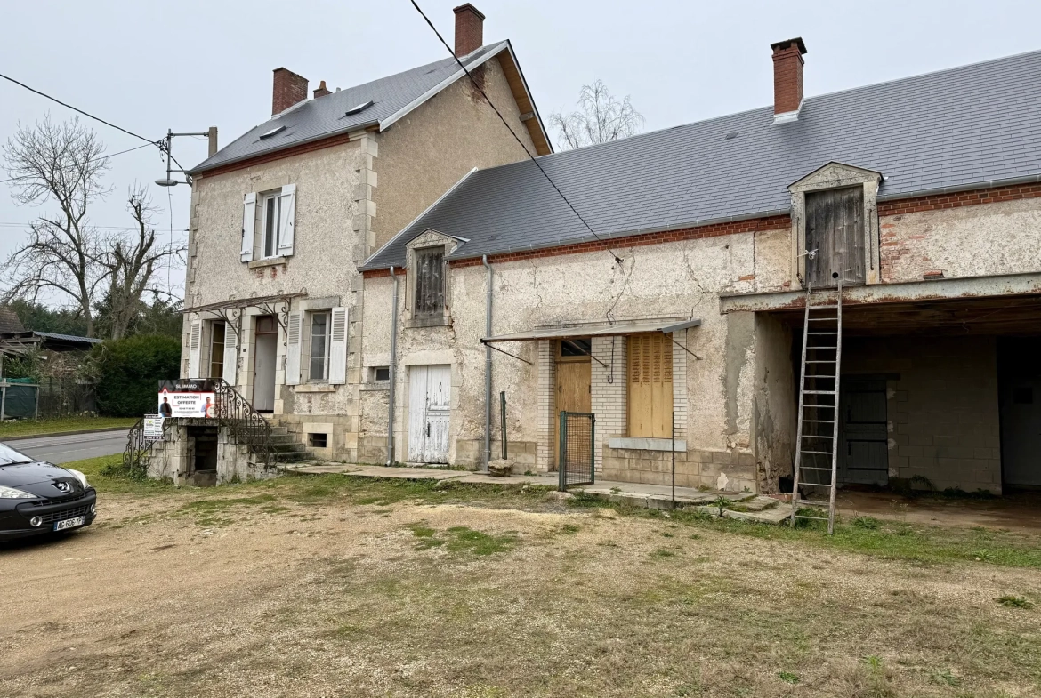 Ferme à rénover avec grange et terrain constructible à Preuilly 