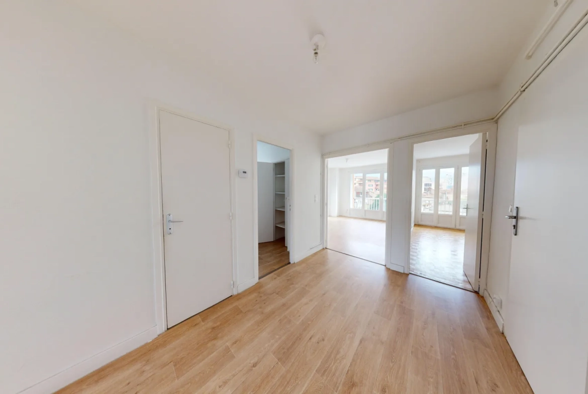 Charmant appartement T3 de 65 m² avec terrasse à Toulouse près du métro Patte d'Oie 