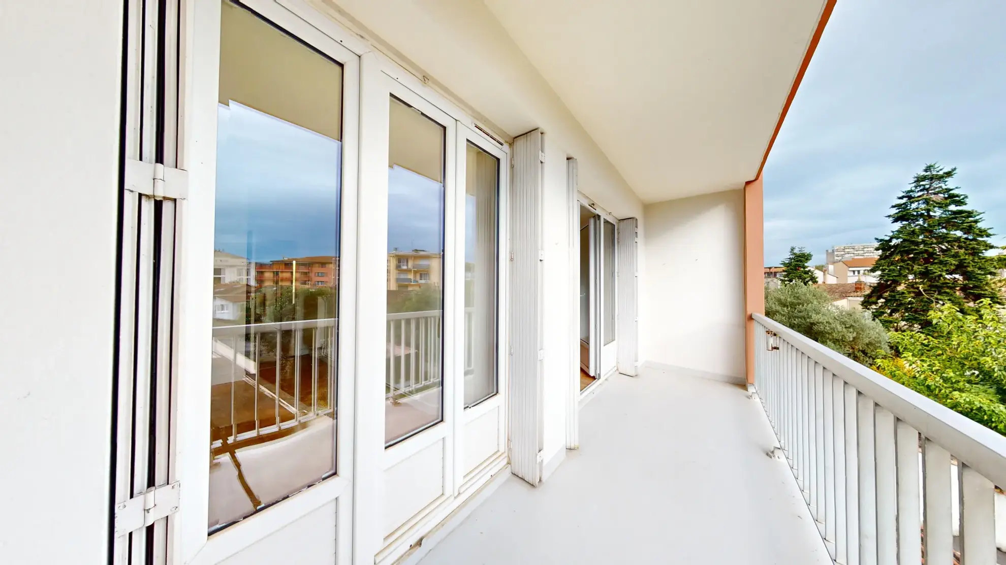 Charmant appartement T3 de 65 m² avec terrasse à Toulouse près du métro Patte d'Oie 