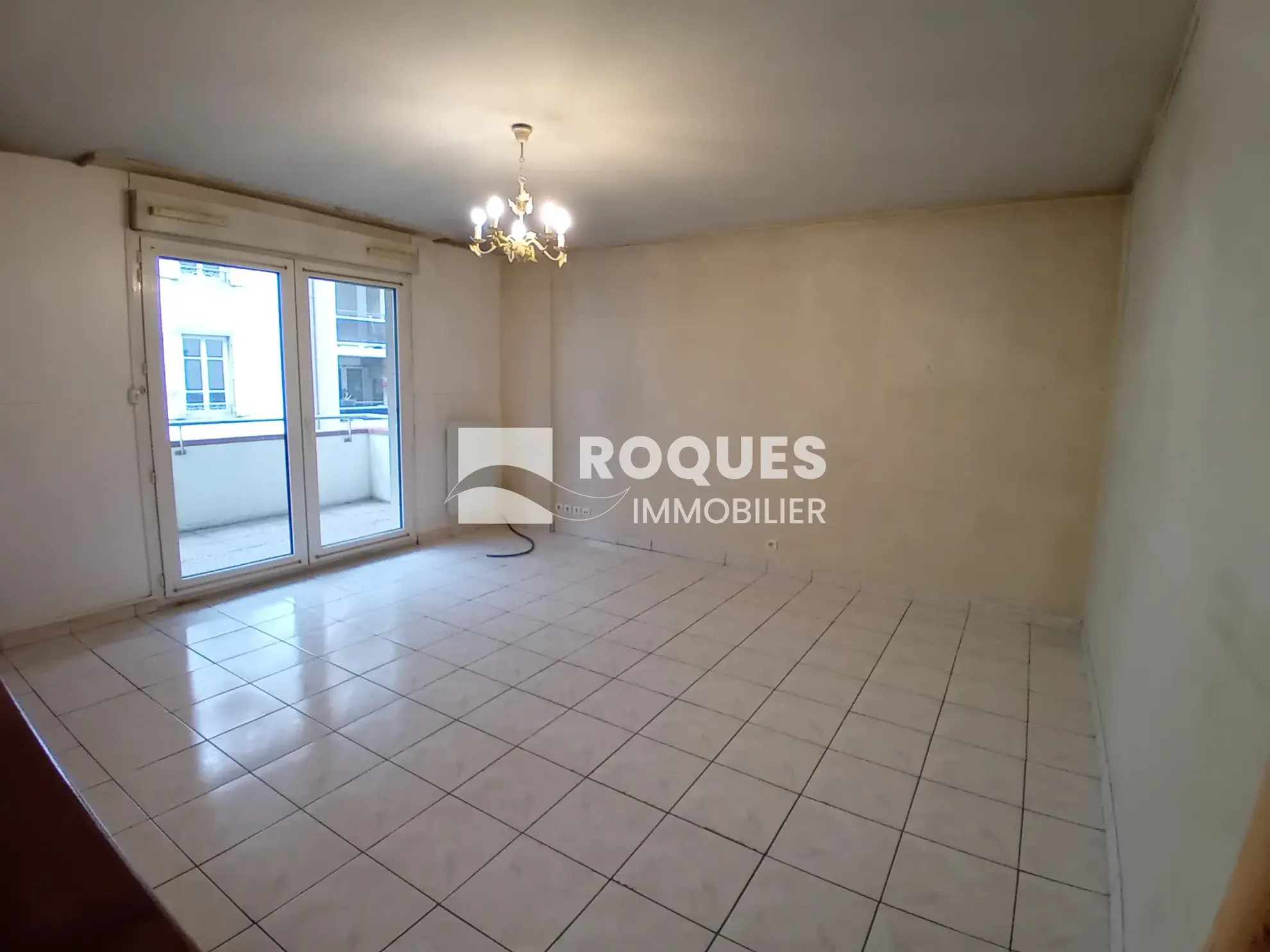 Appartement T3 à Millau avec terrasse, cave et parking 