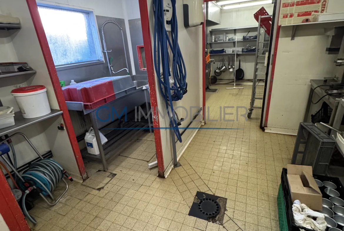 Immeuble de 195 m² à Dax idéale pour investissement et rénovation 