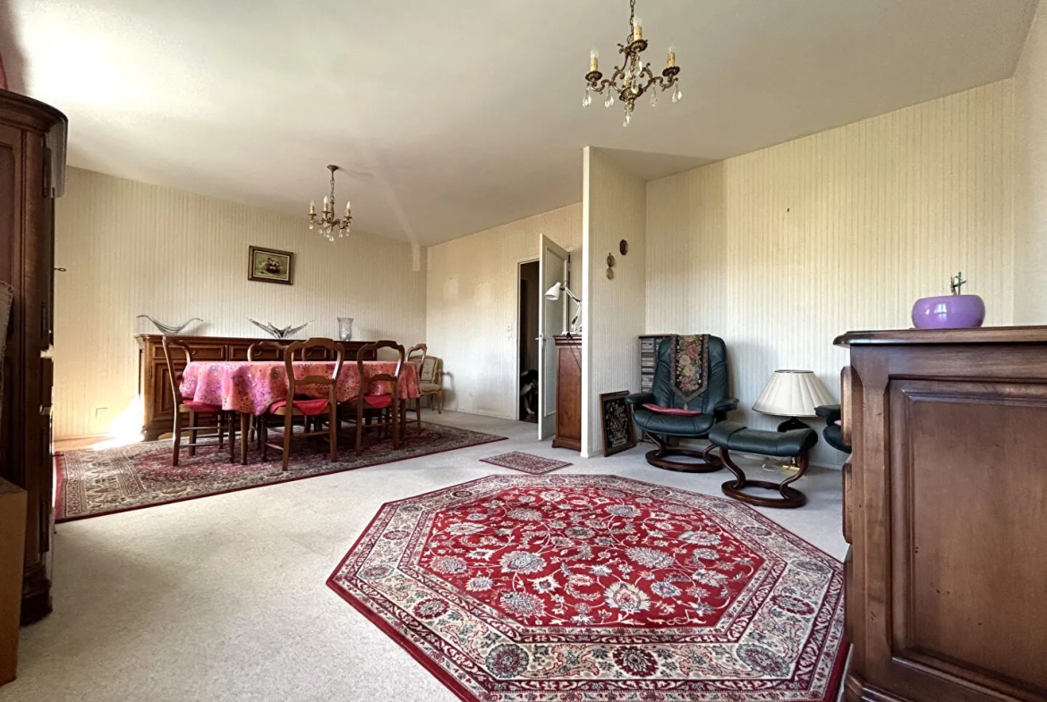 Appartement T6 spacieux à vendre à Beaumont (63110) avec parking, cave et chauffage écologique 