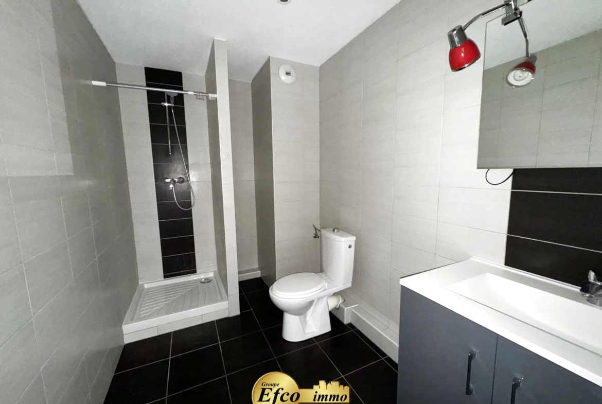 Appartement 2 pièces de 51,89 m² à Saint-Louis avec terrasse et parking 