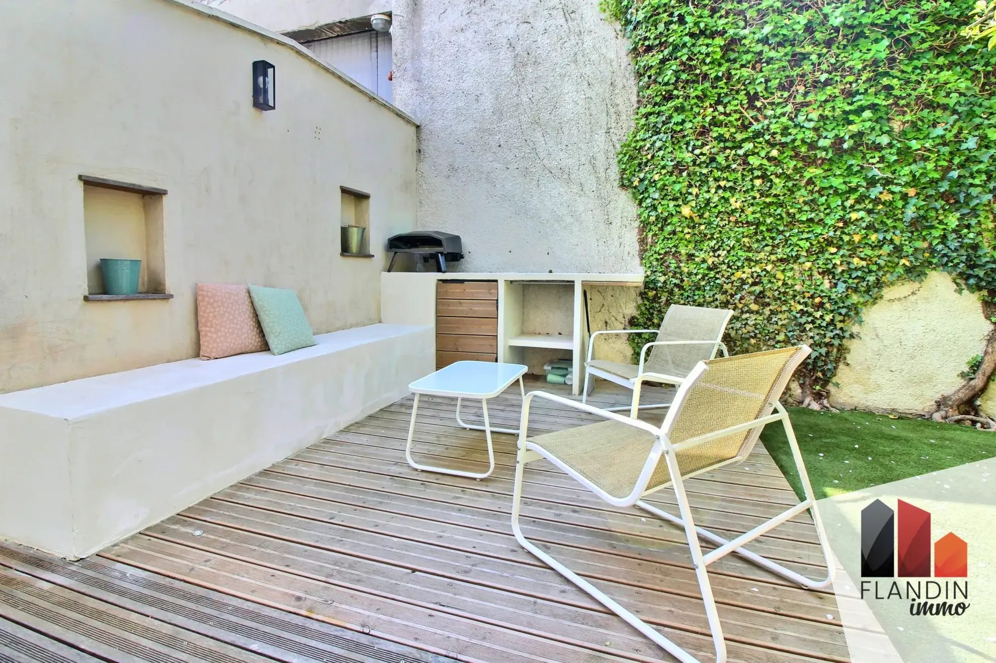 Appartement avec jardin et terrasse en centre-ville de Vernaison 
