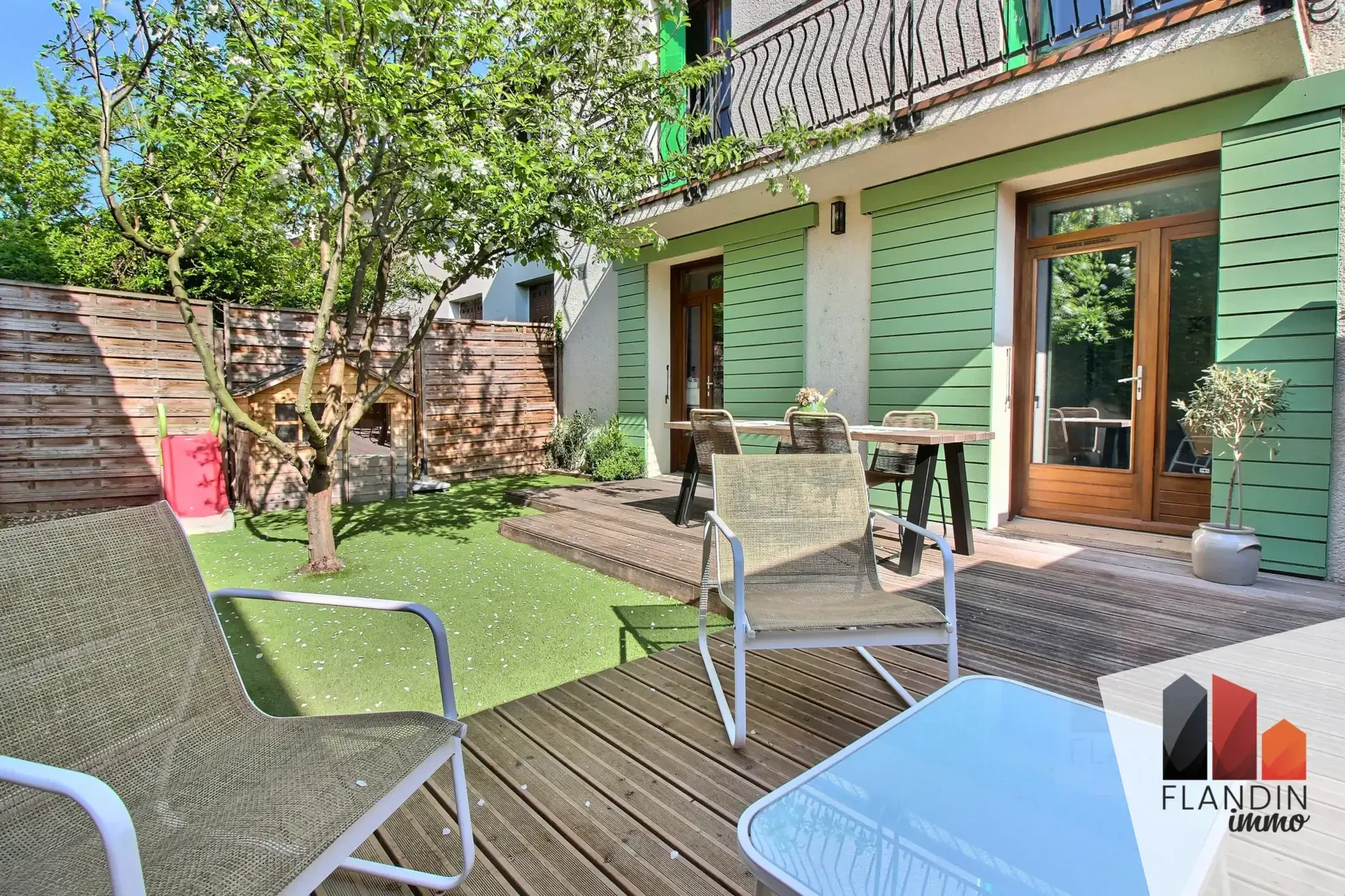 Appartement avec jardin et terrasse en centre-ville de Vernaison 