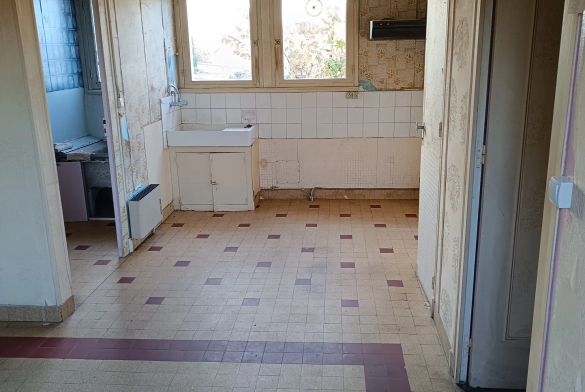 Maison à rénover de 71 m² à Vierzon – Opportunité d'investissement 