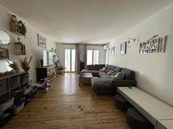 Charmante maison de village de 130 m² avec cour à Fourques