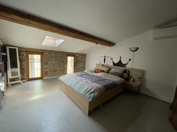 Charmante maison de village de 130 m² avec cour à Fourques 
