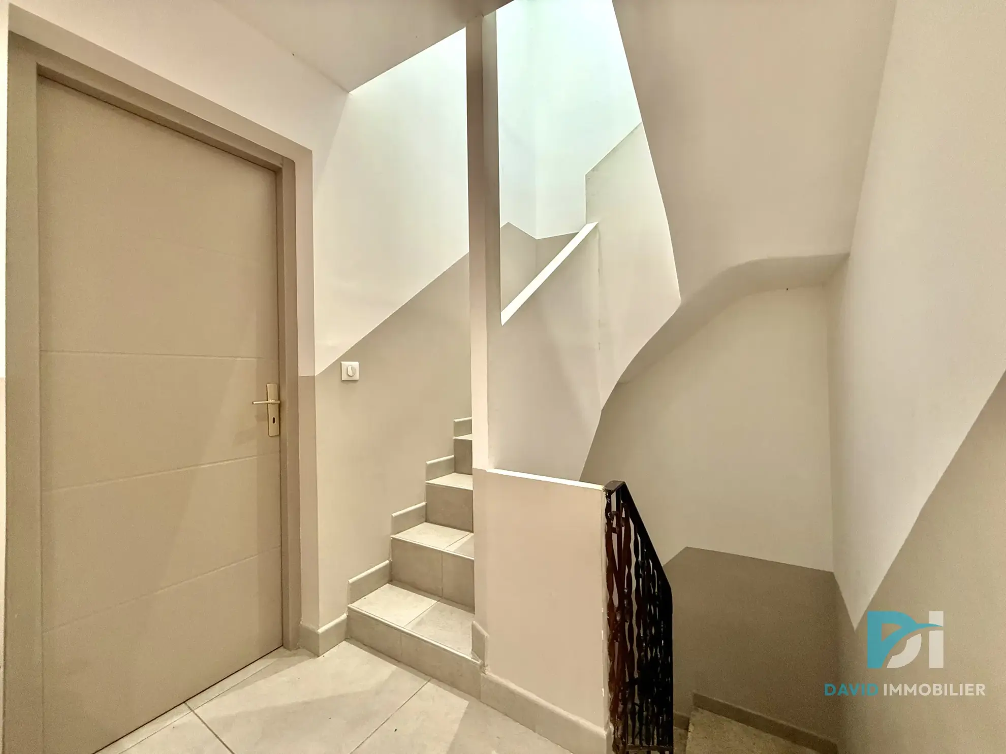 Maison de village rénovée de 121 m² avec terrasse à Florensac 