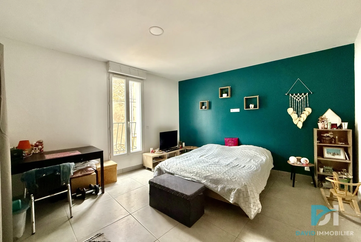 Maison de village rénovée de 121 m² avec terrasse à Florensac 