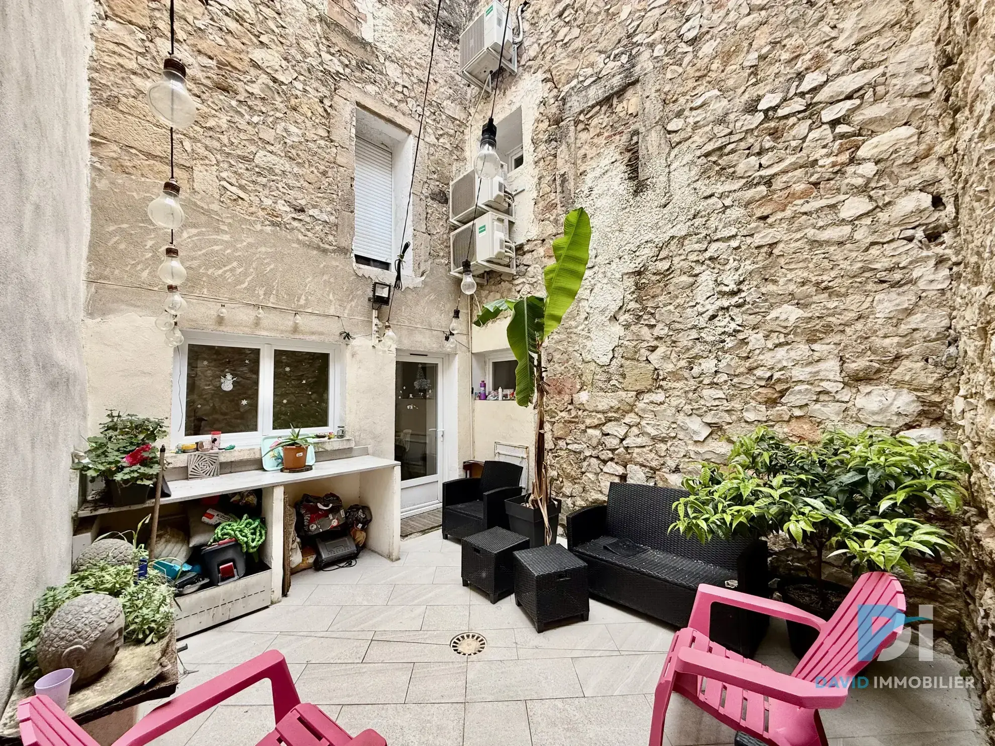 Maison de village rénovée de 121 m² avec terrasse à Florensac 