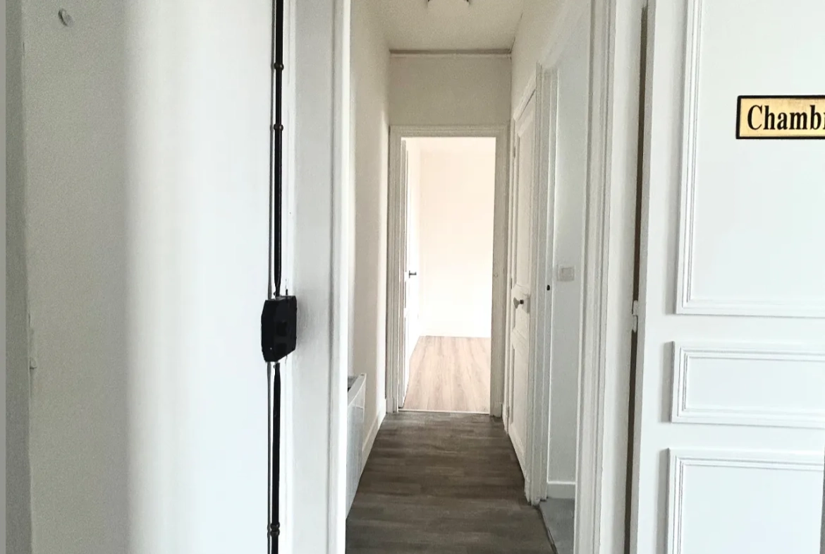 Appartement T2 rénové de 34,45 m² à Pavillons-sous-Bois, Quartier Victor Hugo 