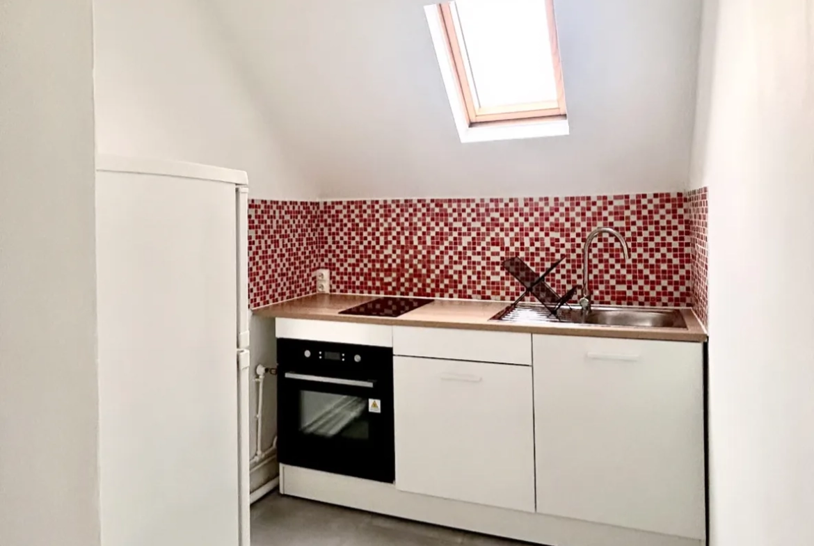 Appartement T2 rénové de 34,45 m² à Pavillons-sous-Bois, Quartier Victor Hugo 