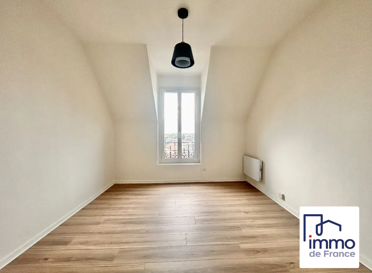 Appartement T2 rénové de 34,45 m² à Pavillons-sous-Bois, Quartier Victor Hugo 