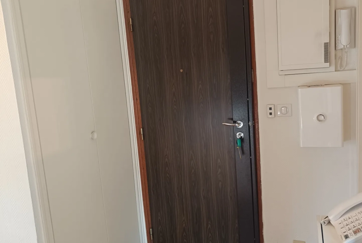 Appartement T2 à vendre à Vierzon, 47,21 m² avec balcon et parking 