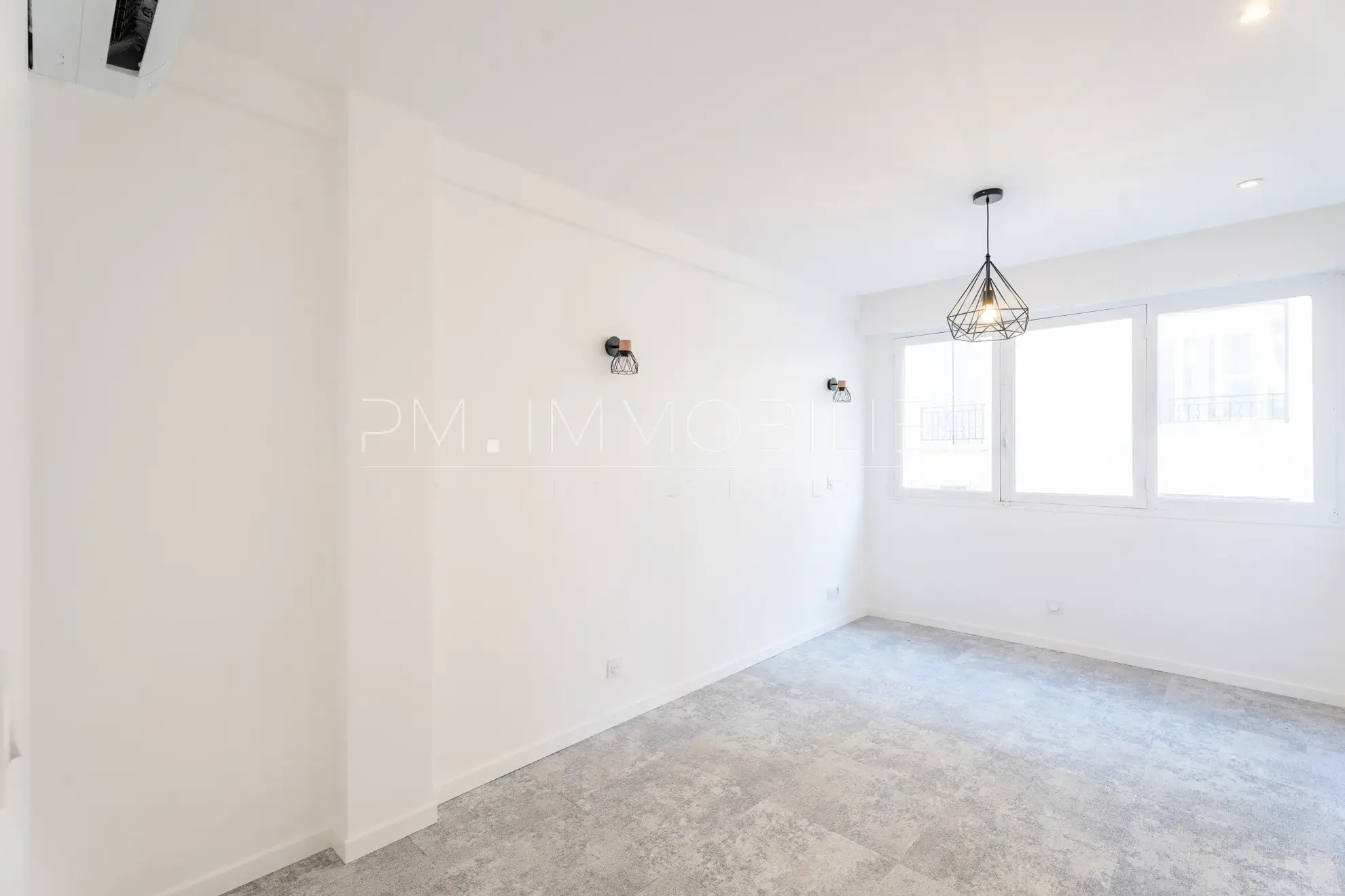 Appartement type 3 rénové de 60 m² à Marseille proche Prado avec balcon 