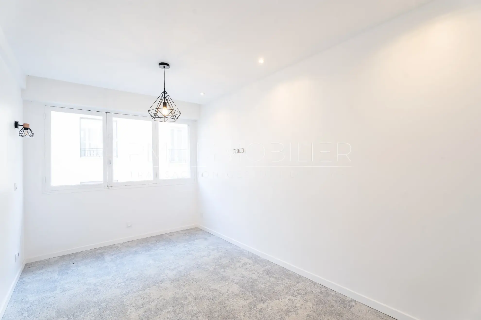 Appartement type 3 rénové de 60 m² à Marseille proche Prado avec balcon 