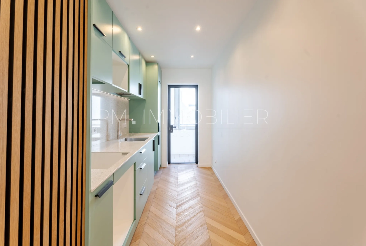 Appartement type 3 rénové de 60 m² à Marseille proche Prado avec balcon 