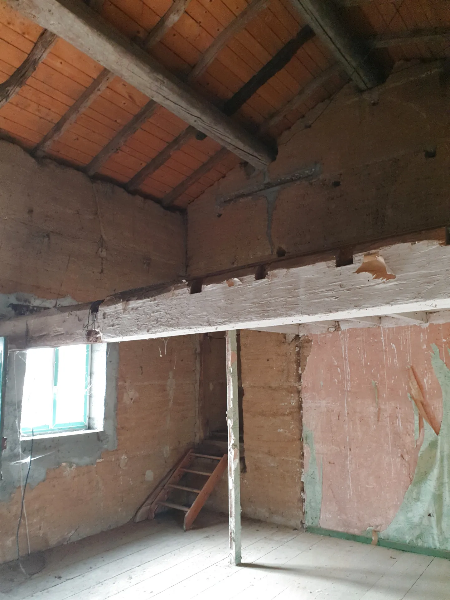 Maison à rénover de 160 m² à Misérieux avec potentiel d'aménagement 