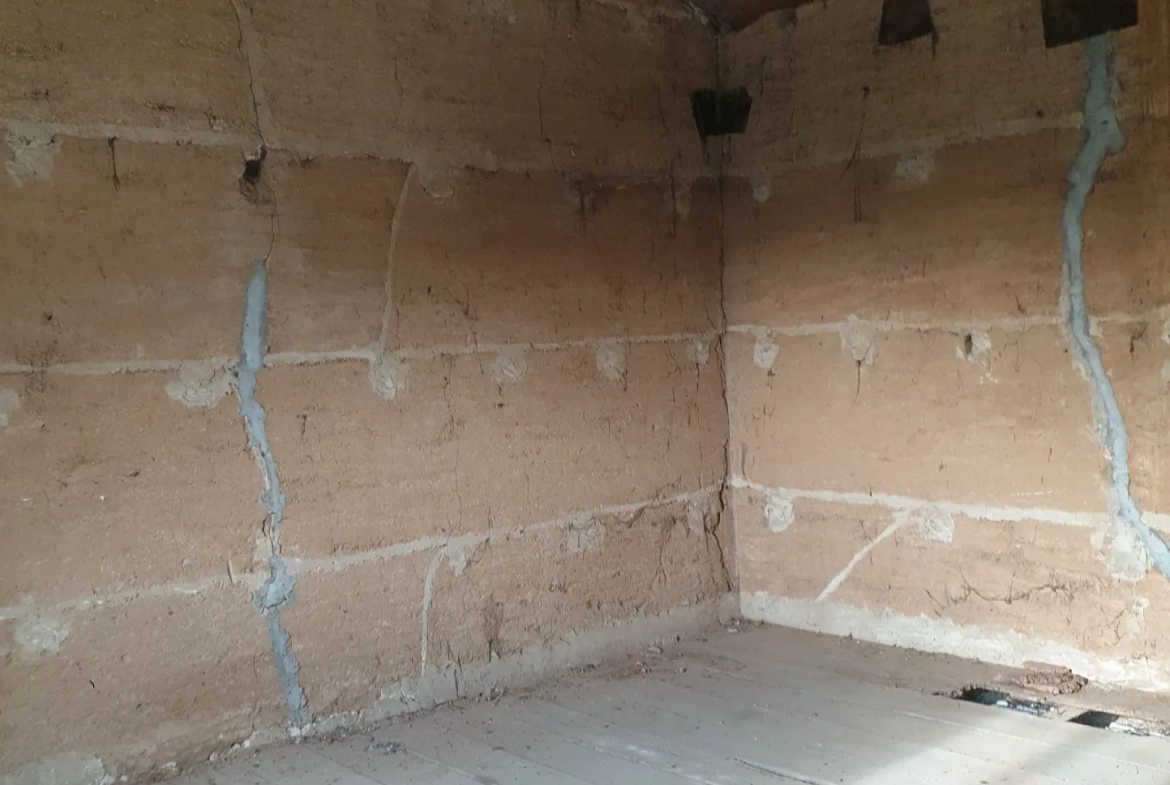 Maison à rénover de 160 m² à Misérieux avec potentiel d'aménagement 