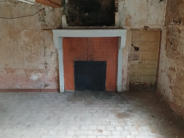 Maison à rénover de 163 m² à Misérieux, grande opportunité d’investissement 
