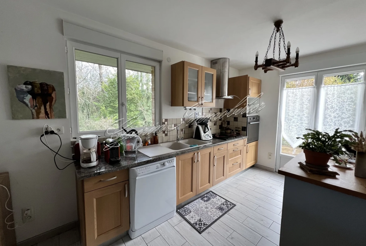 Maison à vendre avec étang privé à Coulanges-lès-Nevers, 2 chambres, terrain de 2500 m² 