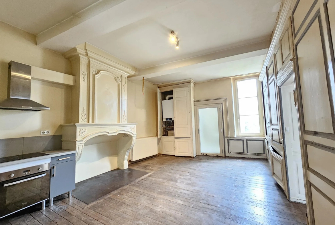Ancien presbytère à Ligny en Barrois avec grand potentiel de rénovation 