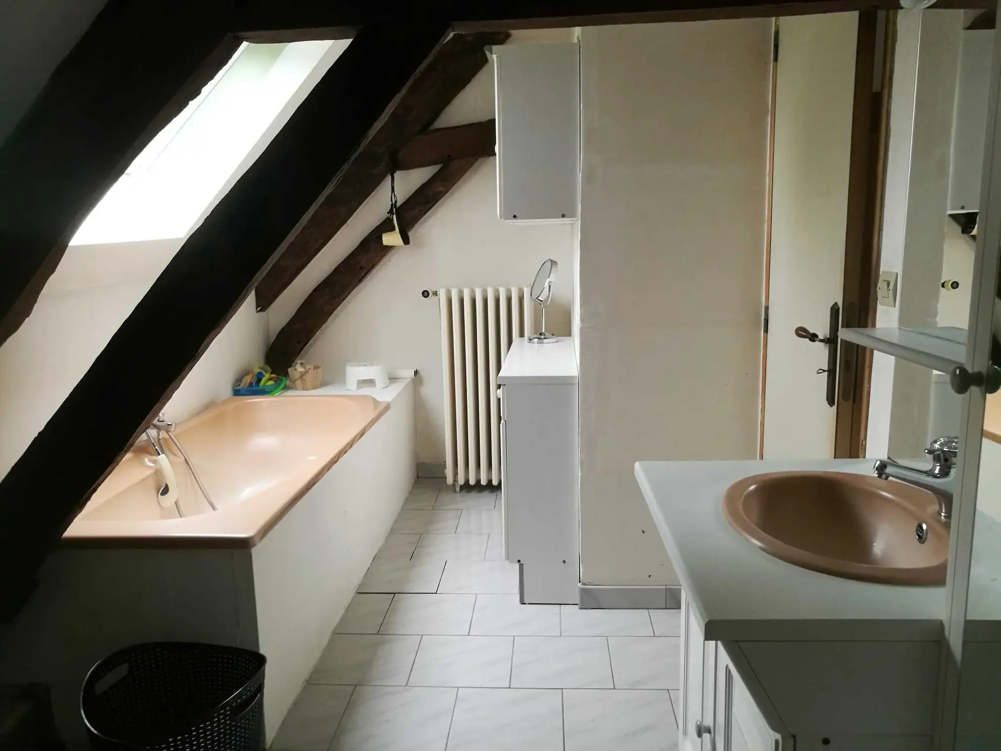 Maison à vendre de 140 m2 avec grand terrain à Hauterive, Normandie 