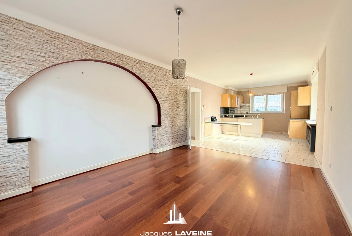 Appartement 4 pièces avec garage à Woippy proche gare et commodités 