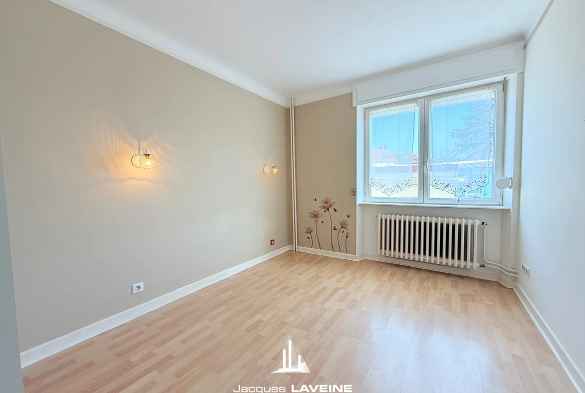 Appartement 4 pièces avec garage à Woippy proche gare et commodités 
