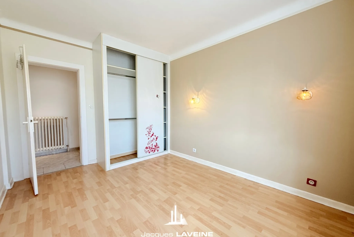 Appartement 4 pièces avec garage à Woippy proche gare et commodités 