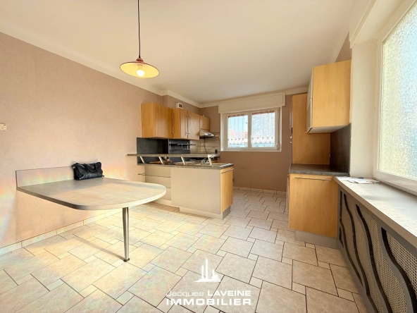 Appartement 4 pièces avec garage à Woippy proche gare et commodités 