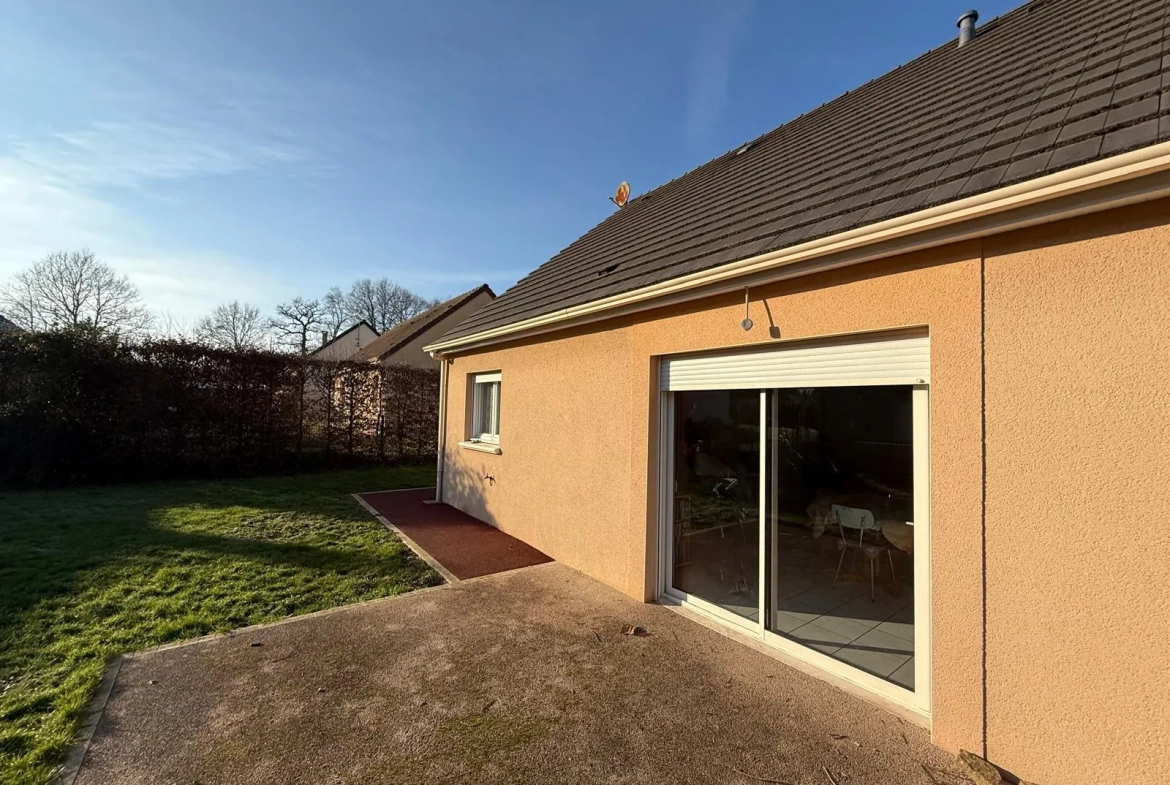 Maison de plain-pied d'environ 100 m² à vendre à Saint-Pierre-des-Nids 
