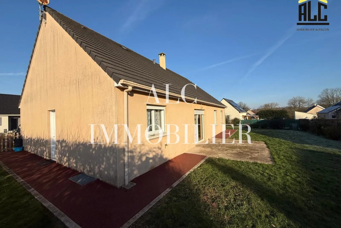 Maison de plain-pied d'environ 100 m² à vendre à Saint-Pierre-des-Nids 