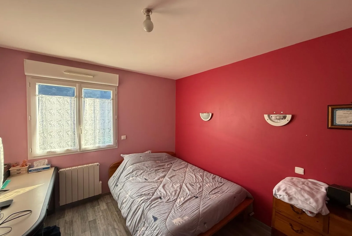 Maison de plain-pied d'environ 100 m² à vendre à Saint-Pierre-des-Nids 