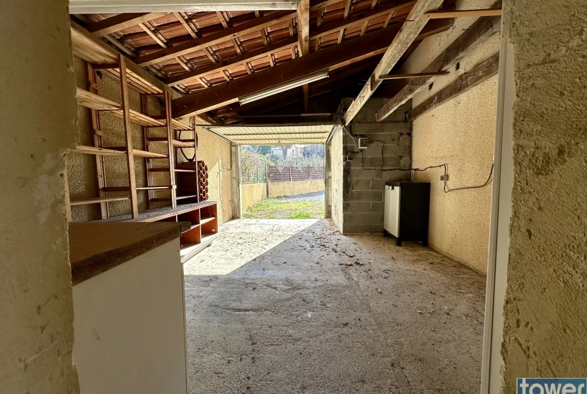 Appartement T2 à Leucate Plage avec garage, terrasses et jardin arboré 